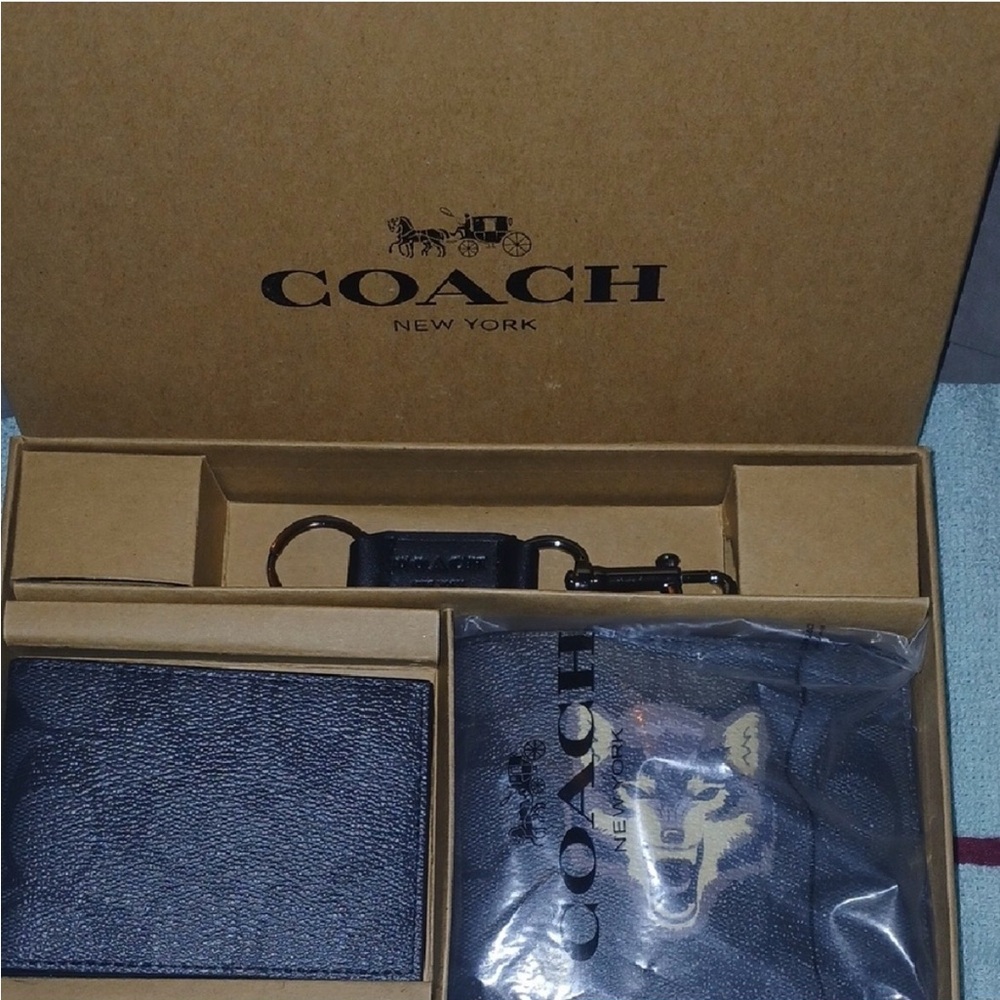 Coach Black Leather Wallet ID holder and Key Fob Gift Set BRAND NEW IN BOX!